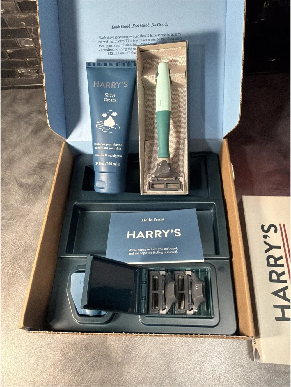 Harry’s Razor Handle,  3 Cartridges, Shave Cream & Razor Cap NEW